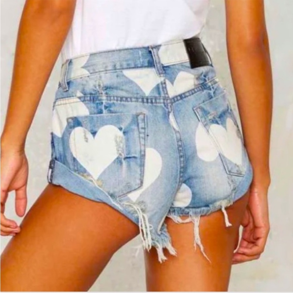 ONE X ONE TEASPOON BANDIT 🩷 Heart Print Denim Shorts